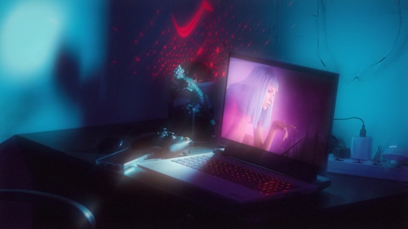 红果首页推荐 - 废柴勇者拯救世界